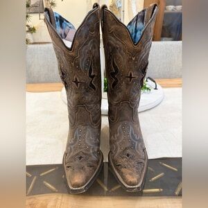 Laredo Brown Heeled Boots